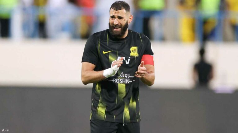 تصريح جديد من وزير داخلية فرنسا عن علاقة بنزيمة بالإخوان