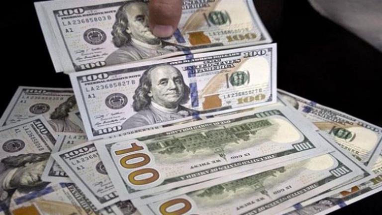 الدولار يواصل ارتفاعه في السوق السوداء المصرية ويسجل رقم قياسي