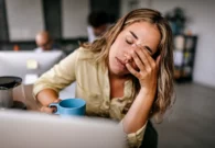 لمن يشعر بالتعب دائماً.. 10 عادات يومية يجب أن تتخلص منها
