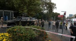 شاهد لحظة تبادل إطلاق النار مع منفذي الهجوم على مقر الأمن العام بوزارة الداخلية بالعاصمة التركية أنقرة