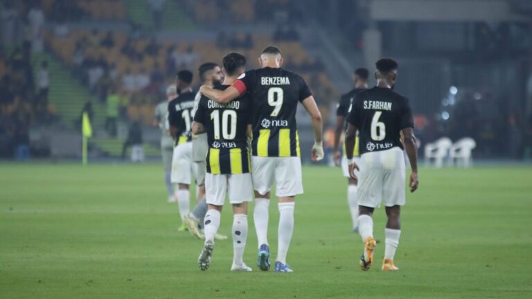 فيديو.. الاتحاد والحزم يتعادلان 2-2 في مباراة مثيرة