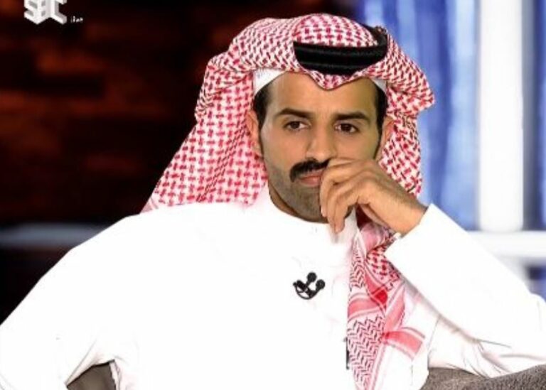 فيديو.. سعود القحطاني يوعد طفلة بآيفون إذا عرفت البرنامج الذي يبث منه