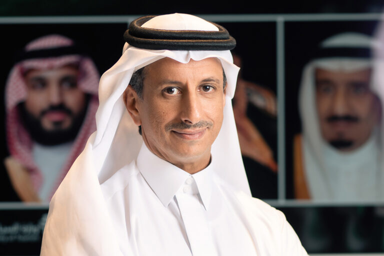 ردة فعل مميزة وتعليق ملهم.. شاهد وزير السياحة يحتفل بفوز الرياض بإكسبو 2030