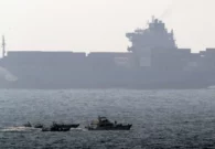 الحوثيون يهاجمون سفينتين إسرائيليتين قرب باب المندب