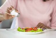دراسة تكشف تأثيرا خطيرا لملح الطعام على صحة الكلى