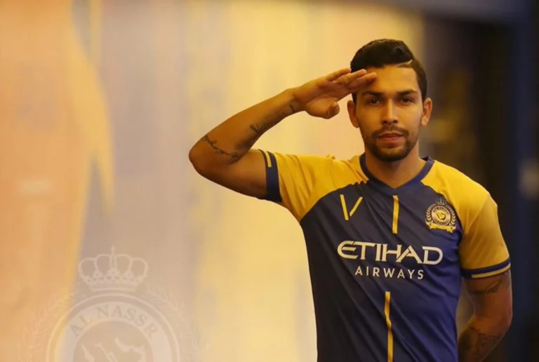 شاهد ردة فعل بيتروس بعد خماسية النصر في الإتحاد