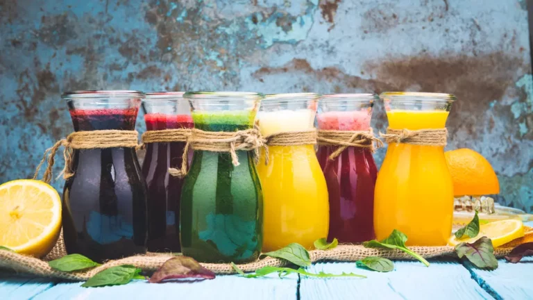 الكشف عن 6 مشروبات تناولها على معدة فارغة تخفض نسبة الكوليسترول الضار