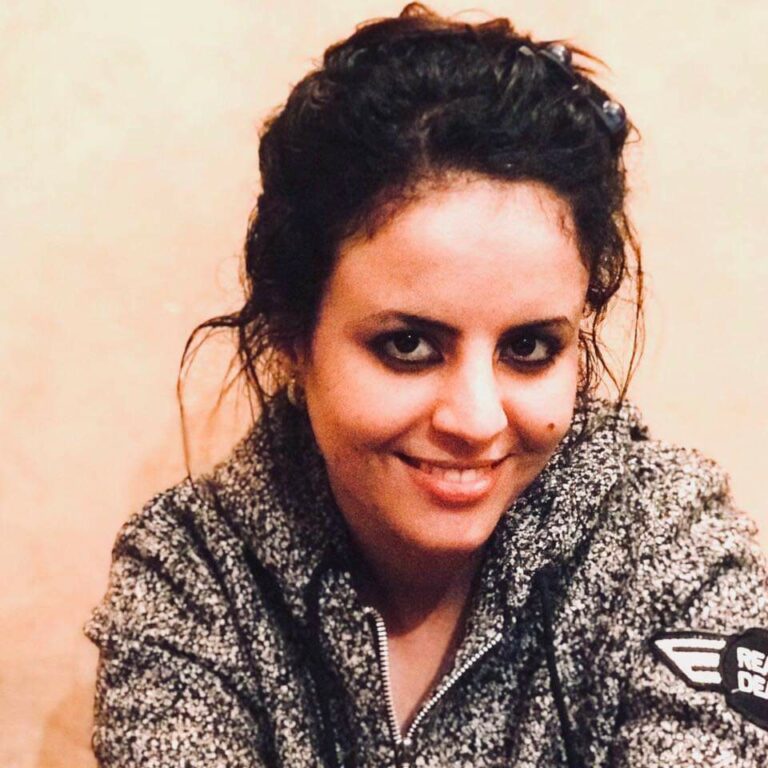 توفيت به شاعرة مصرية شهيرة.. 9 علامات تدل على قرب إصابتك بالسكتة القلبية