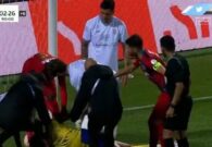 شاهد.. إغماء حارس الطائي فيكتور براغا خلال مباراة ضمك