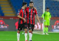 فيديو.. الرائد يفوز على الوحدة بثنائية ويعزز موقعه في الدوري