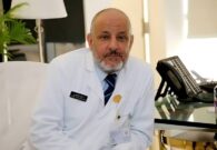 الخضيري يكشف عن فاكهة شائعة تخفض السكر وتكافح السموم وتقلل من تضخم البروستاتا