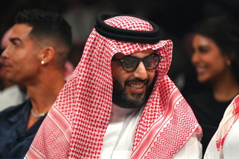 تركي آل الشيخ يكشف عن بيع تذاكر 3 مباريات ⁧في ‎كأس موسم الرياض بمبلغ ضخم