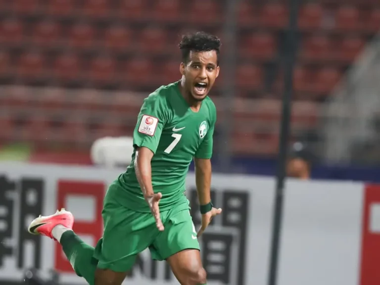 بالفيديو: كشافة مانشستر سيتي يتابعون لاعب المنتخب السعودي في كأس آسيا