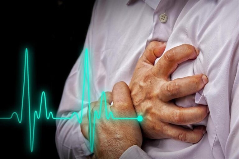6 أعراض أولية تشير إلى انسداد الشرايين وحدوث أزمة قلبية