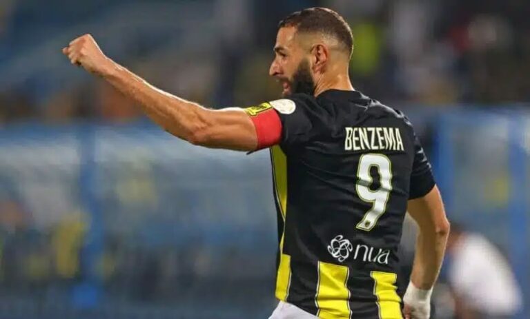كريم بنزيما يوجه رسالة لمسؤولي نادي الاتحاد.. والعميري عودة اللاعب للاتحاد مرهونة بهذا الأمر