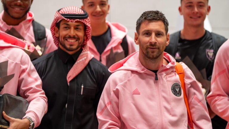 شاهد إنتر ميامي بقيادة ميسي يصل السعودية للمشاركة في موسم الرياض