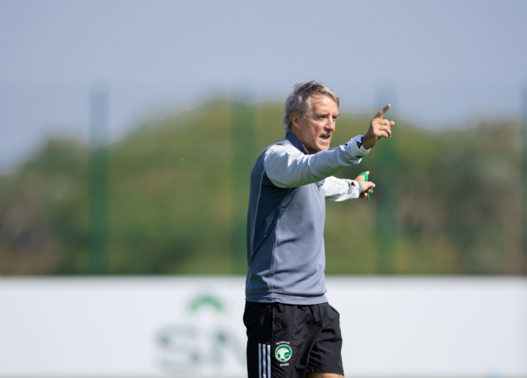 قرار هام من مدرب المنتخب السعودي خلال مباراة قيرغيزستان!
