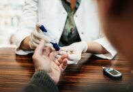 دراسة تكشف عن 7 علامات تحذيرية تشير إلى اقتراب الإصابة بالسكري