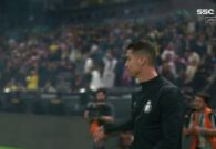 فيديو.. لحظة دخول رونالدو لمباراة النصر وإنتر ميامي وتجاهله مصافحة الأطفال