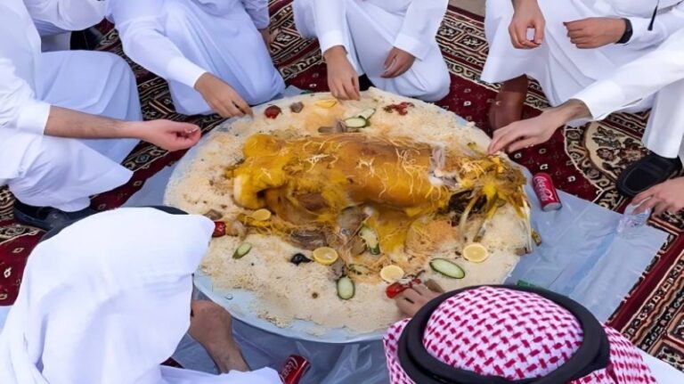 بالفيديو: هل تناول المندي والمفطح يضر بصحة الإنسان؟.. الباحث عمار العمار يُجيب