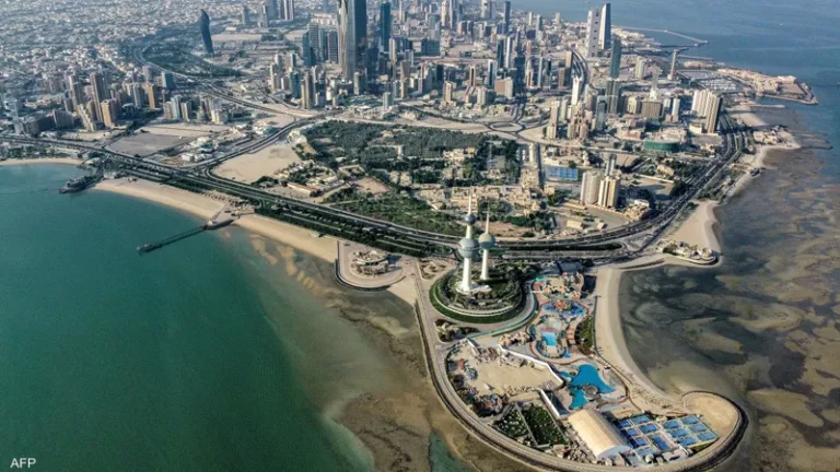 الكويت تعتمد إلزامية البصمة البيومترية لجميع المسافرين