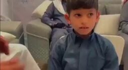 فيديو مؤثر يوثق ردة فعل طفل صغير بعد زراعة قوقعة وسماعه أصوات الناس لأول مرة في حياته