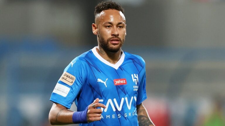 طبيب البرازيل يكشف مفاجأة صادمة بشأن موعد عودة نيمار للملاعب