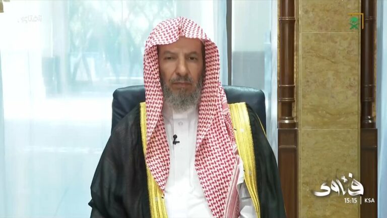 فيديو.. الشيخ سعد الشثري يكشف حكم تغميض العينين في الصلاة والدعاء