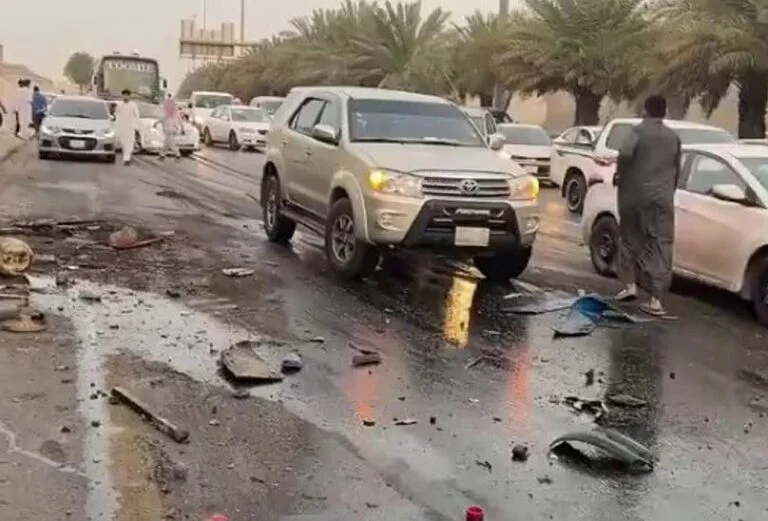 أول تعليق من المرور على حادث انقلاب صهريج وتعطل حركة السير في الرياض