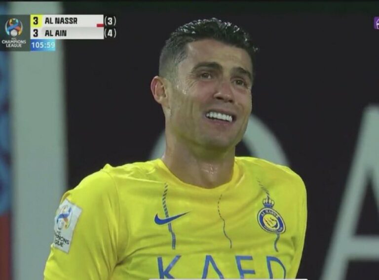 شاهد رونالدو ينهار بالبكاء بعد احتساب ركلة جزاء في الدقائق الأضافية الأخيرة في مباراة النصر والعين