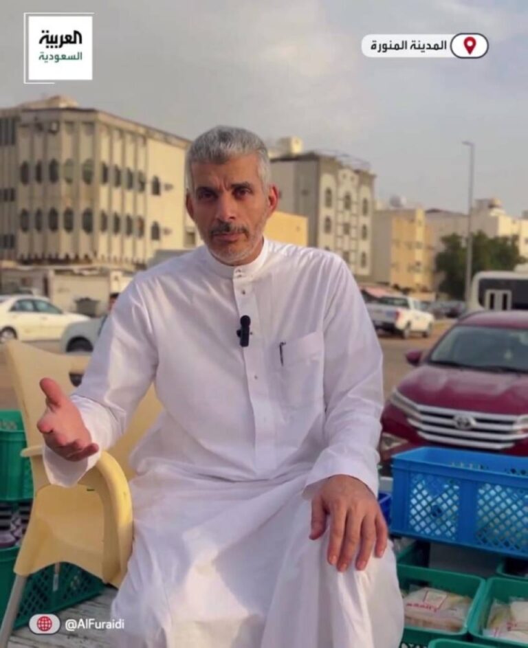 تصل مبيعاته إلى 70 ألف ريال.. بالفيديو: قصة مواطن تخصص ببيع السوبيا برفقة أبنائه خلال شهر رمضان