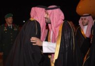 بالفيديو والصور: ولي العهد⁩ يصل ⁧‎المدينة المنورة⁩ وفي مقدمة مستقبليه أمير المنطقة ونائبه