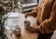 هذا ما يحدث للأشخاص المصابين بسرطان الأمعاء عند تناول 4 أكواب من القهوة يوميا