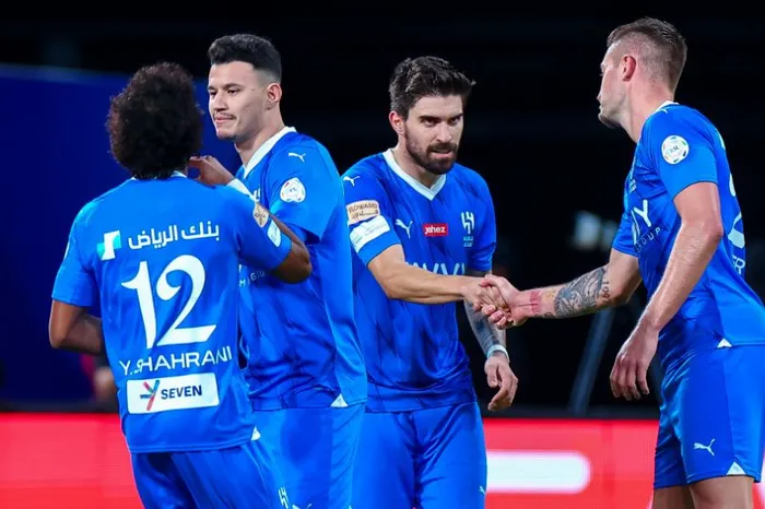 فيديو.. الهلال يُواصل انتصاراته بسحق الأخدود بثلاثية نظيفة