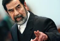 شاهد.. مذكرات صدام حسين تكشف عن أحلام غريبة تنبأت بمصائب قادمة