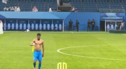 سلمان الفرج يعتذر لجماهير الهلال بعد خروج الفريق من دوري أبطال آسيا -فيديو