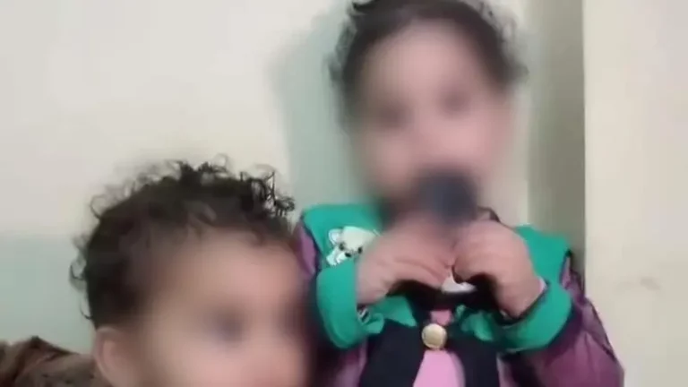واقعة تهز قرية مصرية.. طفلان حبسهما الأب دون طعام لـ3 أيام والأمن يتدخل