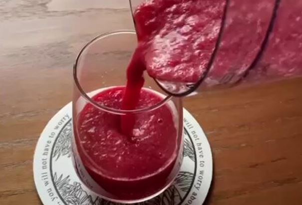 فيديو.. خبيرة في الطب الصيني تكشف عن عصير مفيد لتنظيف الكبد من السموم