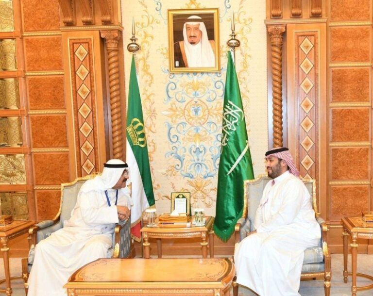 فيديو.. ولي العهد يلتقي أمير الكويت على هامش المنتدى الاقتصادي العالمي