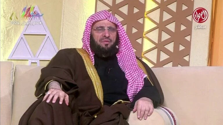 عائض القرني يفتح النار على الإخوان المسلمين: موتوا بغيظكم -فيديو