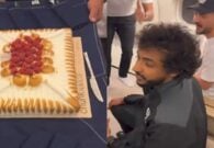 شاهد لاعبو الهلال يحتفلون بعيد ميلاد ياسر الشهراني على متن طائرة