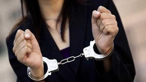 مصر.. فتاة تقتل شابًا تحرش بها أمام المارة في الشارع