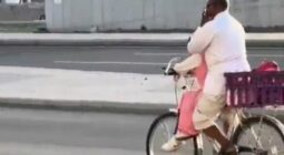 رواد التواصل يتفاعلون مع أب يصطحب طفلته إلى المدرسة على الدراجة -فيديو