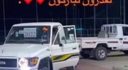 فيديو متداول لتلفيات جسيمة في سيارات شاب بعد تعرضها لحوادث تصادم