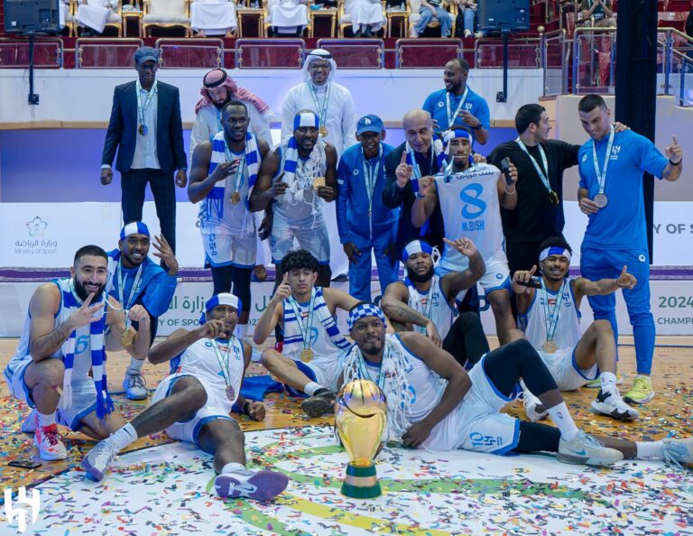 شاهد.. الهلال يتوج ببطولة كأس وزارة الرياضة لكرة السلة للموسم الرياضي 2024/2023