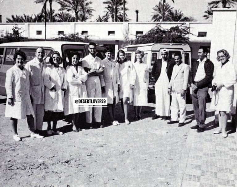 لقطة نادرة لطواقم طبية مصرية تختبرون لقاح التراخوما في القطيف عام 1969