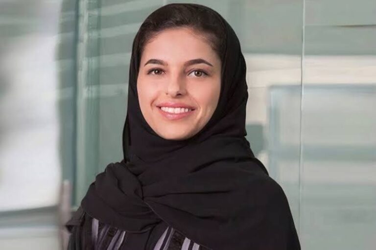 تعرف على السيرة العلمية والعملية لـ الشيهانة العزاز بعد تعيينها مستشاراً في الديوان الملكي ورئيساً للملكية الفكرية