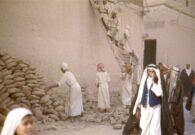 صور نادرة لبناء المنازل بالطين في الرياض عام 1950