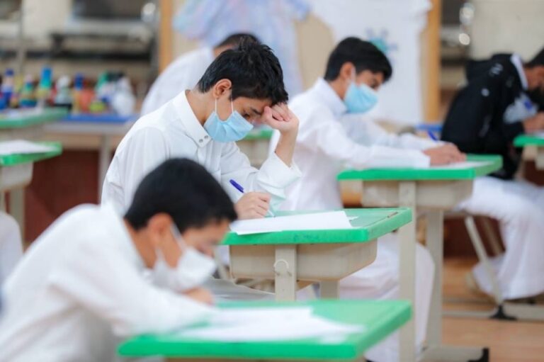 تقديم اختبارات نهاية العام الدراسي في مدارس مكة لهذا السبب