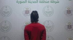 بالفيديو: ضبط مقيم لتحرشه بامرأة في المدينة المنورة.. والكشف عن جنسيته
